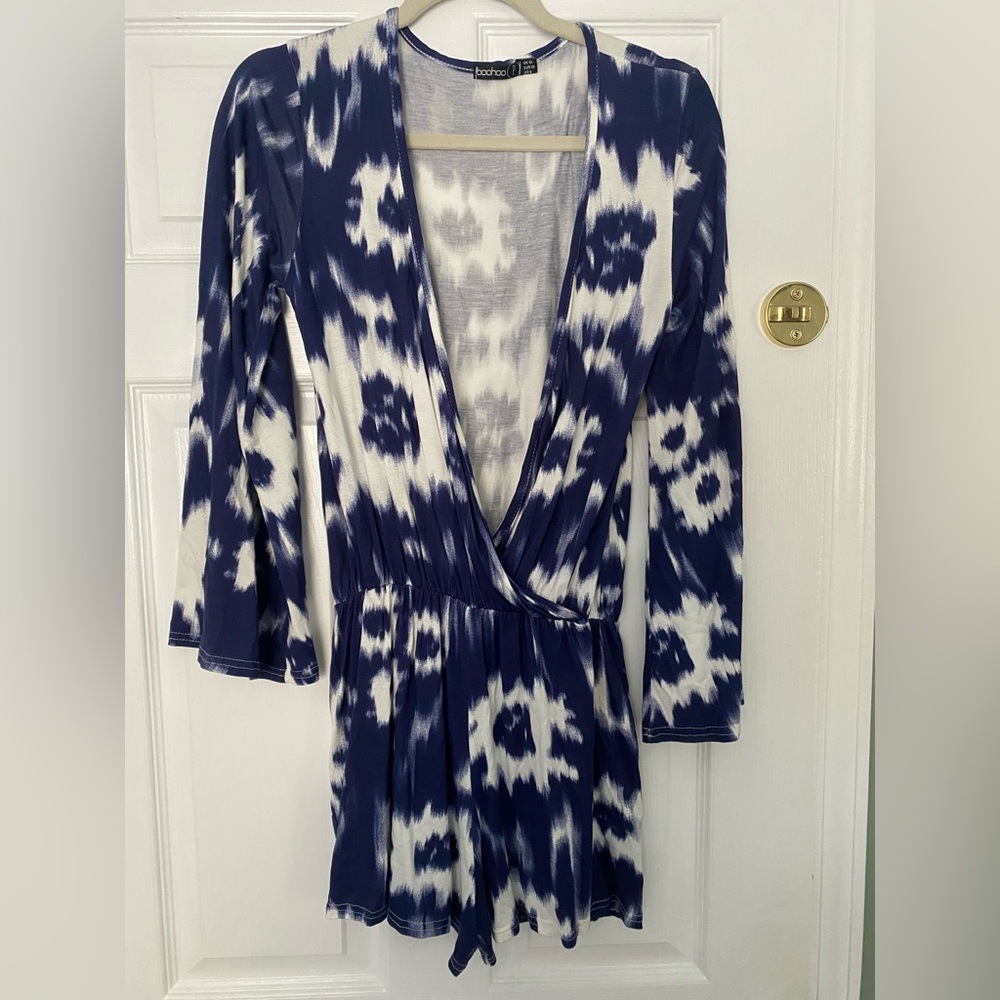 Boohoo Navy Blue Tie Dye V Neck Romper Size 6